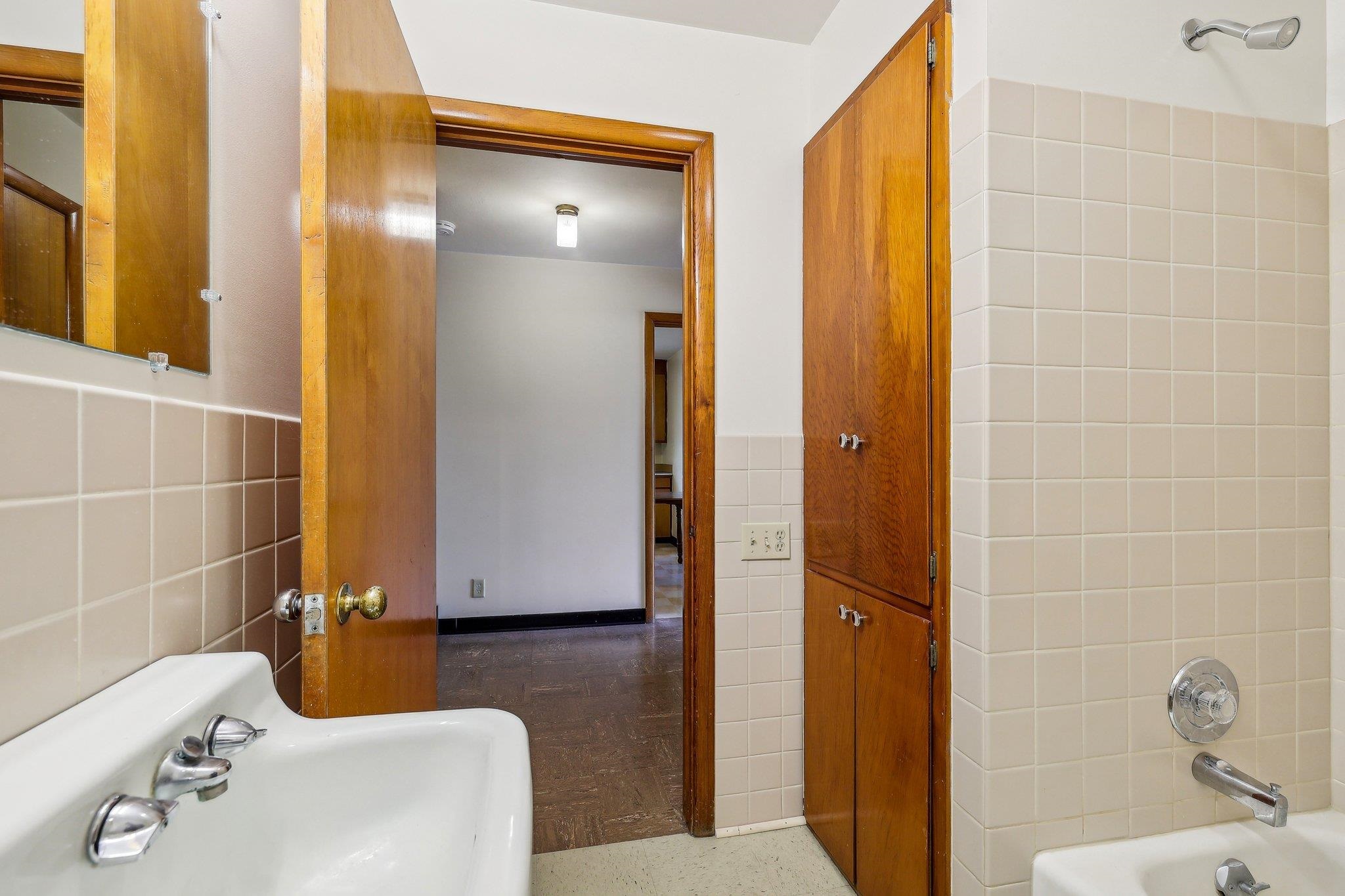 Madison, Wisconsin 53714, United States, 4 Bedrooms Bedrooms, ,2 BathroomsBathrooms,Residential,Active,134339