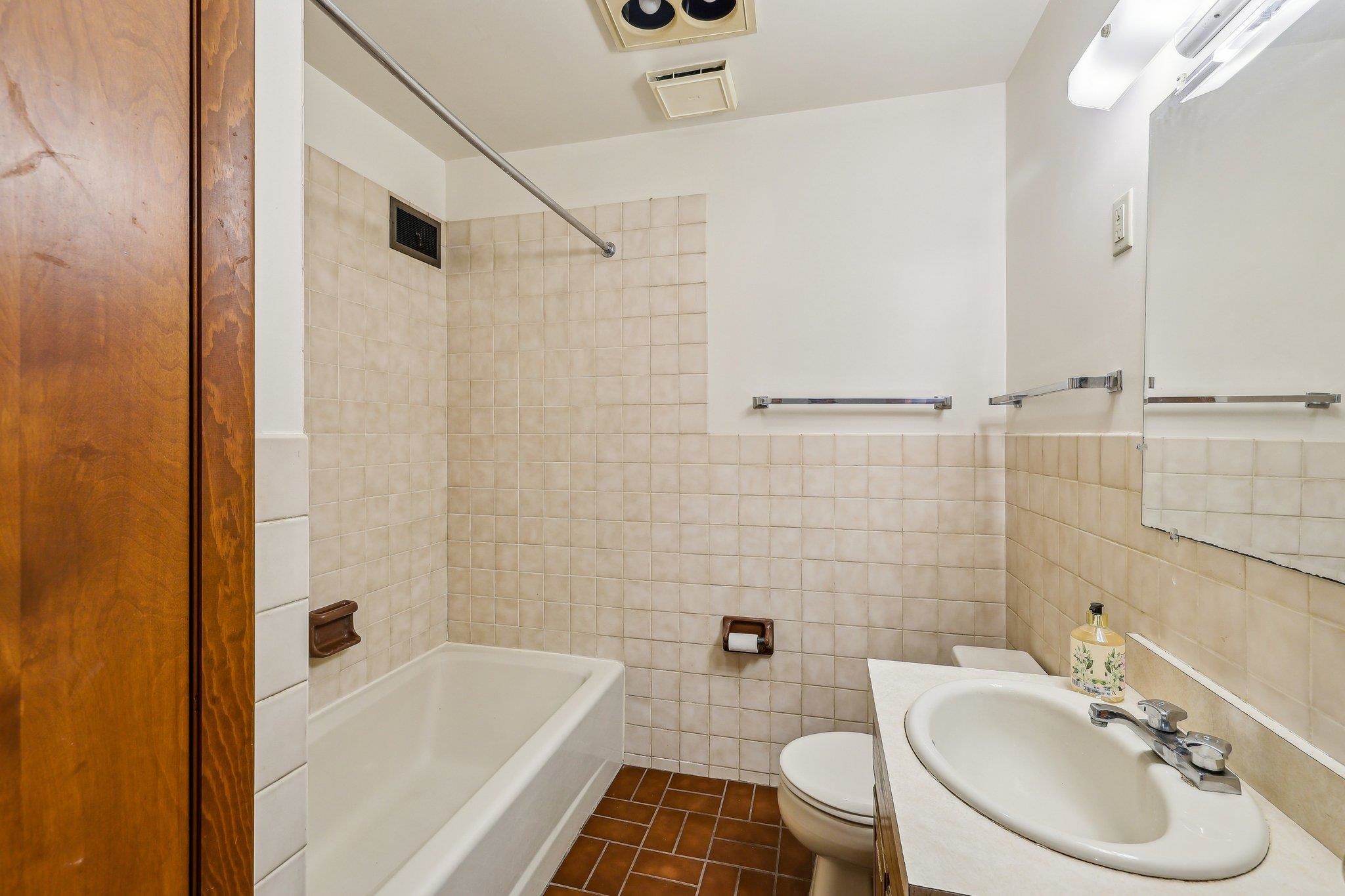 Madison, Wisconsin 53714, United States, 4 Bedrooms Bedrooms, ,2 BathroomsBathrooms,Residential,Active,134339