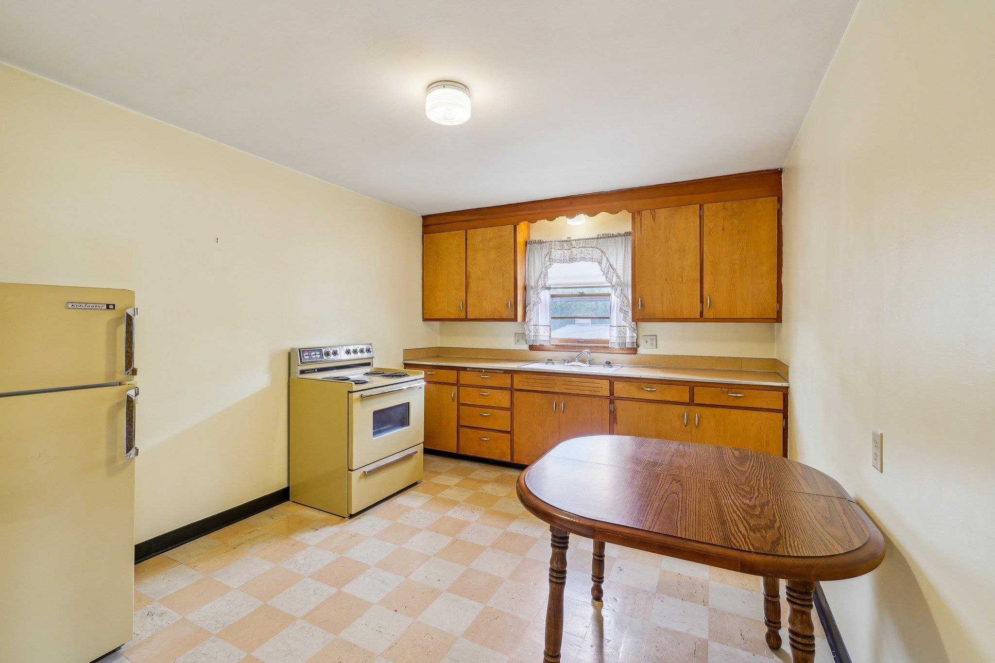 Madison, Wisconsin 53714, United States, 4 Bedrooms Bedrooms, ,2 BathroomsBathrooms,Residential,Active,134339