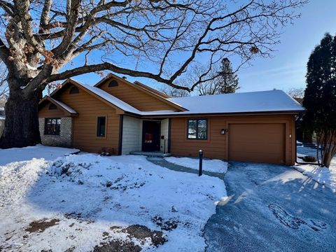 Photo of 4707 Burma Road G #G, McFarland, WI 53558 (MLS # 2012108)