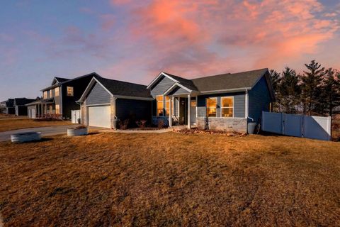 Photo of 921 Colt Drive, Belleville, WI 53508 (MLS # 2018040)