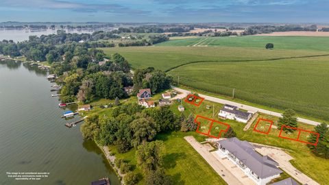 Photo of W10723 Blackhawk Trail, Fox Lake, WI 53933 (MLS # 2009646)