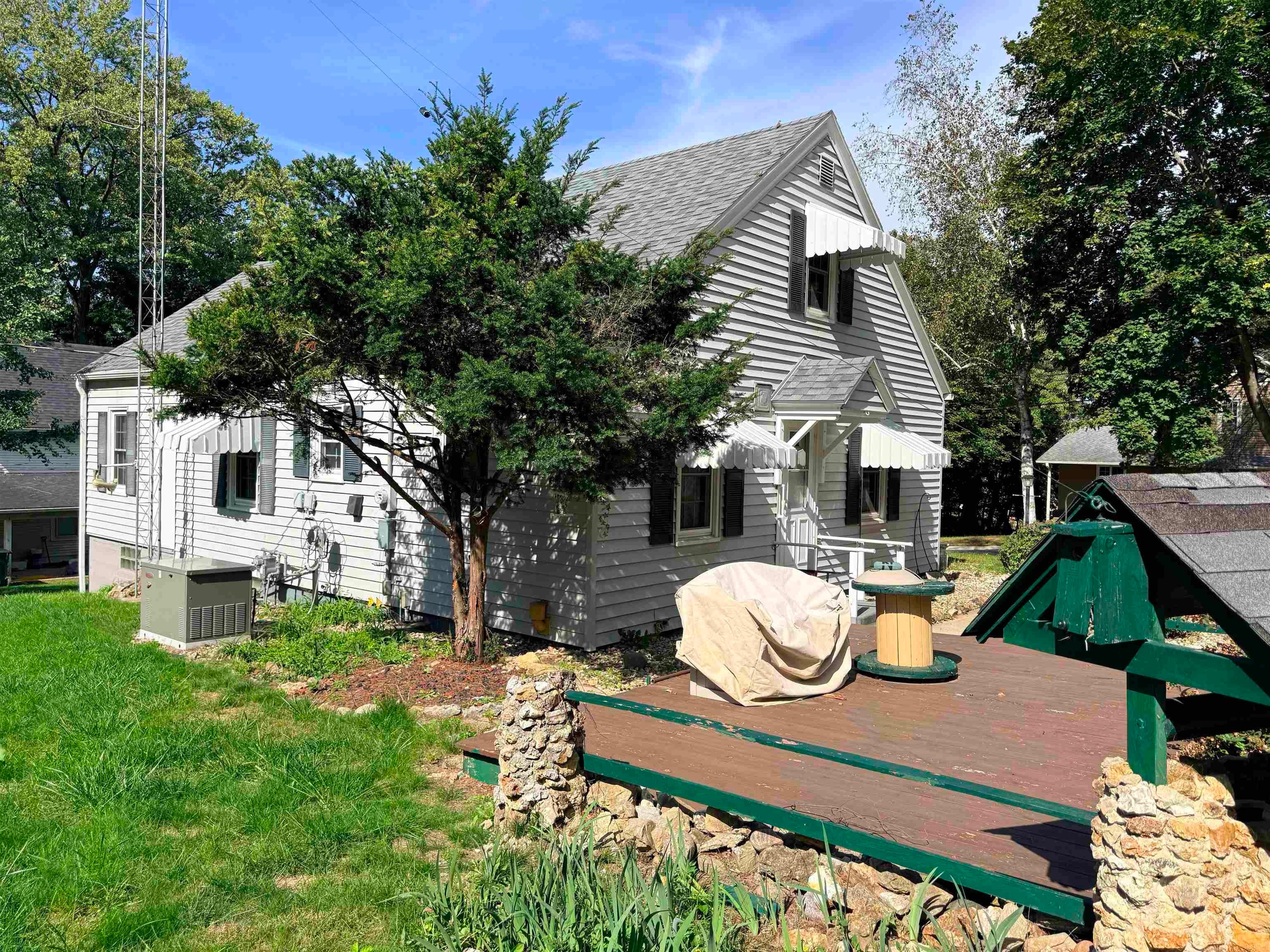 591 E 4th Street