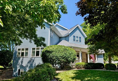 Photo of 110 Saratoga Circle, Oregon, WI 53575 (MLS # 2009458)