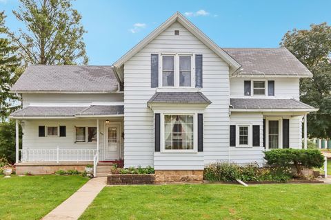 Photo of 506 N Franklin Street, Poynette, WI 53955 (MLS # 2010849)