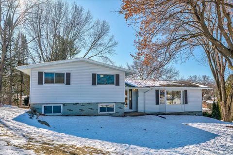 Photo of 1103 Hillcrest Road, Black Earth, WI 53515 (MLS # 2016066)
