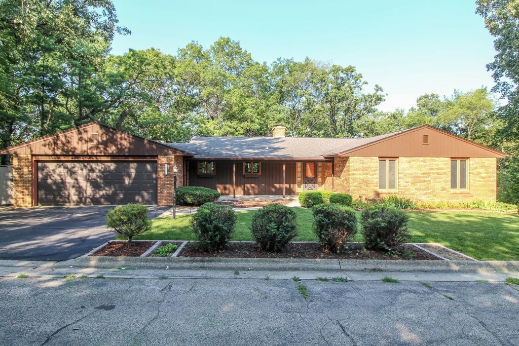 3625593936 Real Estate Search