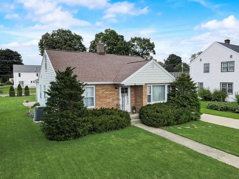 109 5th Street, Waunakee, WI 53597 - #: 1999430