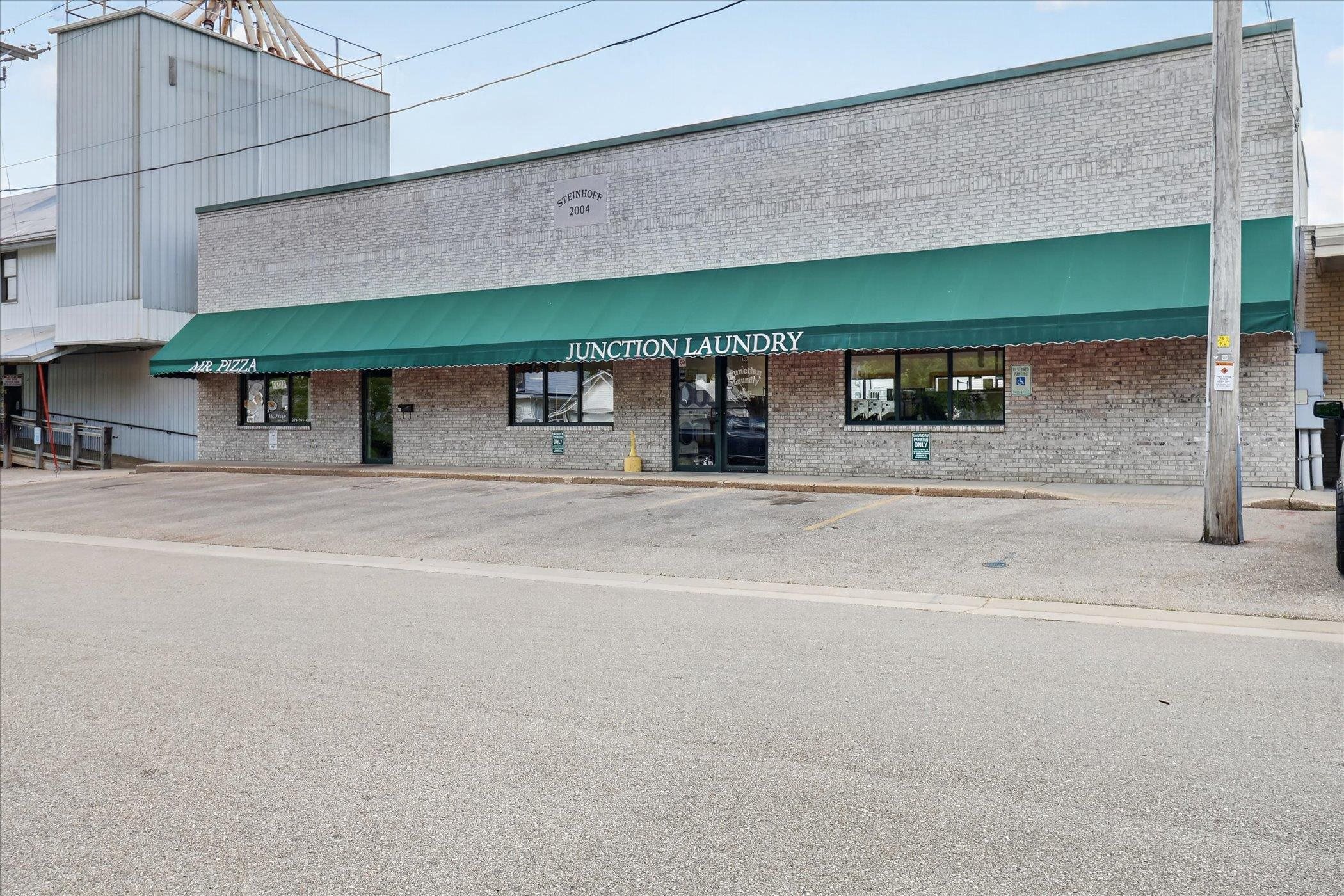 18 Front Street