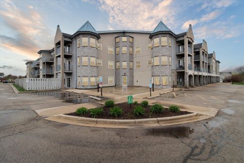2320 Jackson Street Unit 321, Stoughton, WI 53589 - #: 1998699