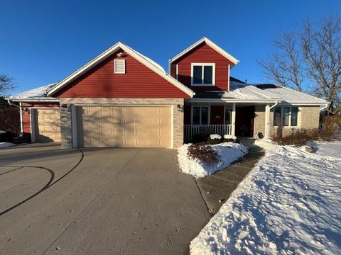 Photo of 6692 W Thornapple Drive, Janesville, WI 53548 (MLS # 2015566)