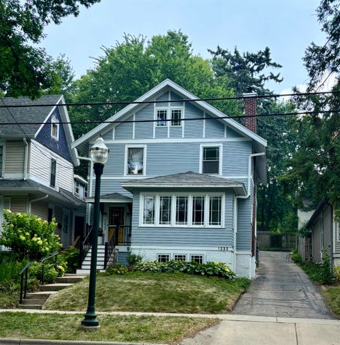 Photo of 1233 E Johnson Street, Madison, WI 53703 (MLS # 2028312)