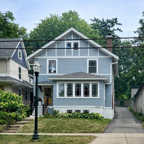 Photo of 1233 E Johnson Street, Madison, WI 53703 (MLS # 2028312)