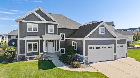 Photo of 2618 Smoky Trail, Fitchburg, WI 53711 (MLS # 2033911)