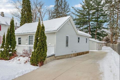 Photo of 209 S Main Street, Pardeeville, WI 53954 (MLS # 2013719)