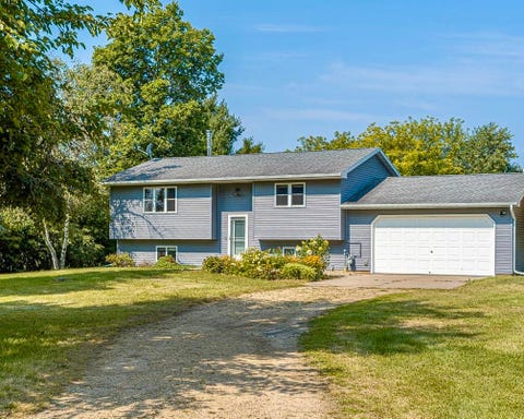Photo of N9595 Highway 92, Belleville, WI 53508 (MLS # 2029775)