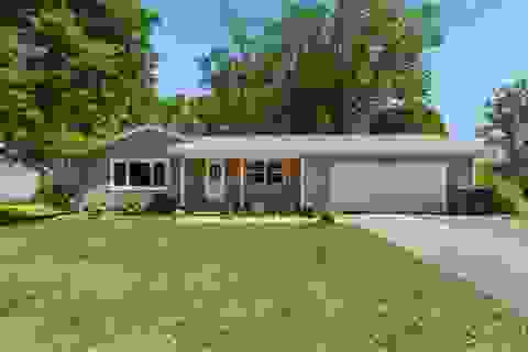 Photo of W9076 Heritage Hills Road, Beaver Dam, WI 53916 (MLS # 2025929)