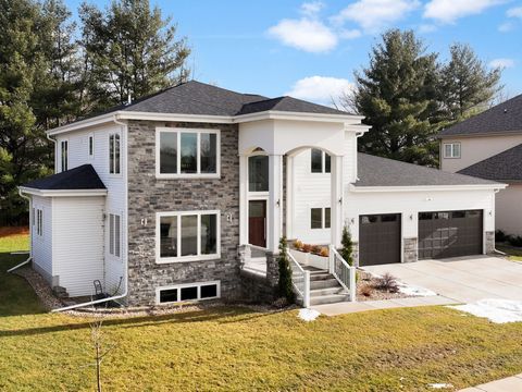 Photo of 1119 Red Rock Lane, Middleton, WI 53562 (MLS # 2014220)