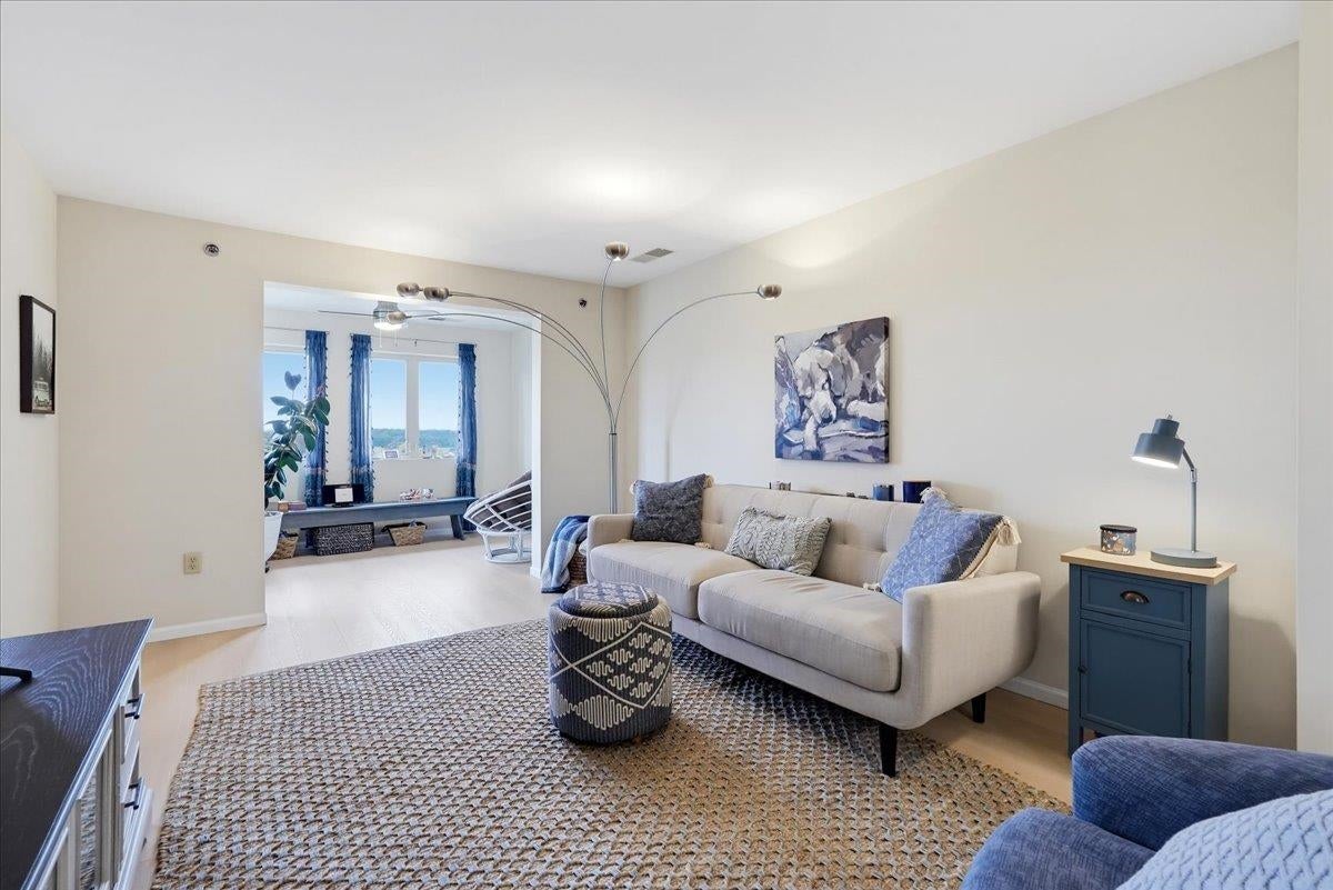 102 Prairie Heights Drive 405