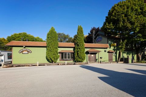 Photo of 212 Janesville Avenue, Fort Atkinson, WI 53538 (MLS # 2009069)