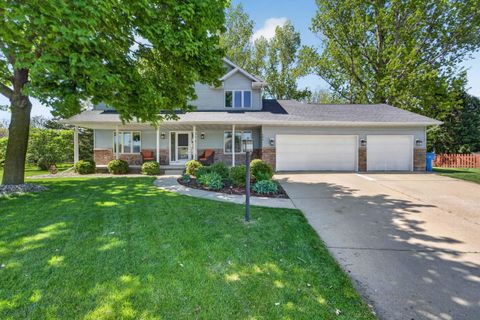 Photo of 404 Doral Court, Waunakee, WI 53597 (MLS # 2023234)