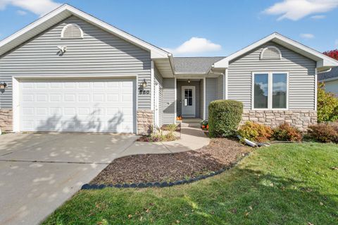 Photo of 680 Stonehaven Drive, Sun Prairie, WI 53590 (MLS # 2011567)