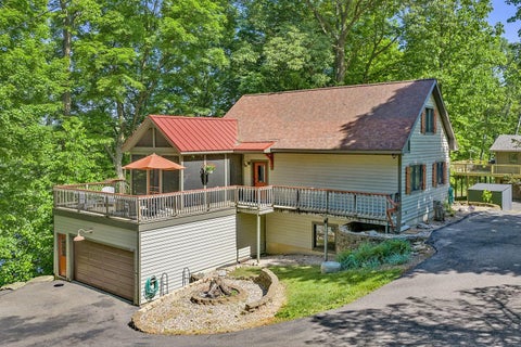 Photo of S609 E Redstone Drive, La Valle, WI 53941 (MLS # 2025647)