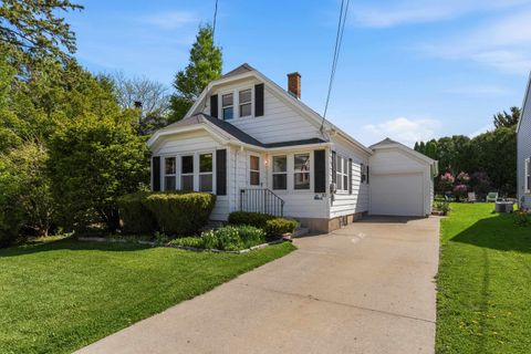 Photo of 717 N University Avenue, Beaver Dam, WI 53916 (MLS # 2022577)