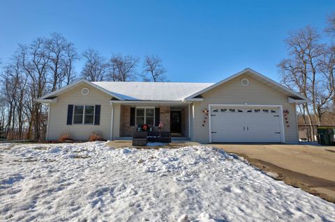 Photo of 2245 Sunset Drive, Reedsburg, WI 53959 (MLS # 2013985)