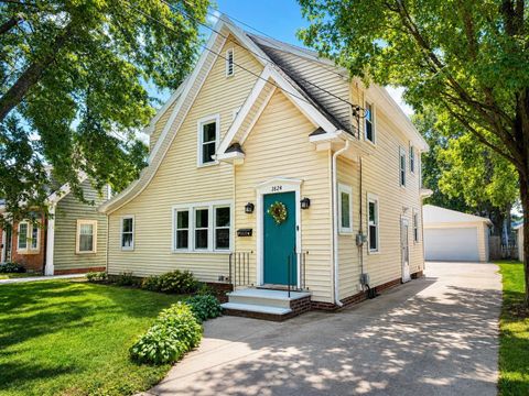 Photo of 1824 Strong Avenue, Beloit, WI 53511 (MLS # 2028688)