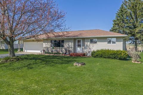 Photo of N2737 Welk Road, Markesan, WI 53946 (MLS # 2021890)