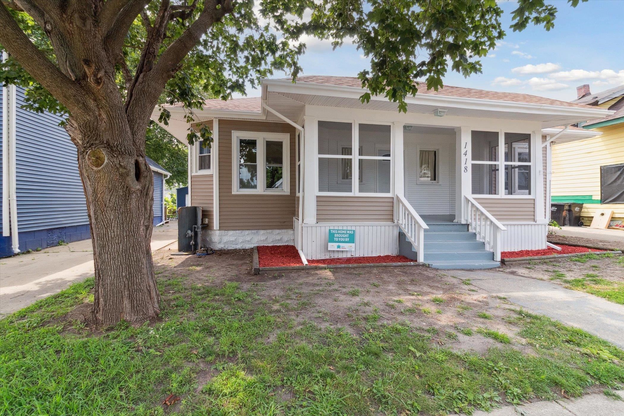 1418 Hull Avenue
