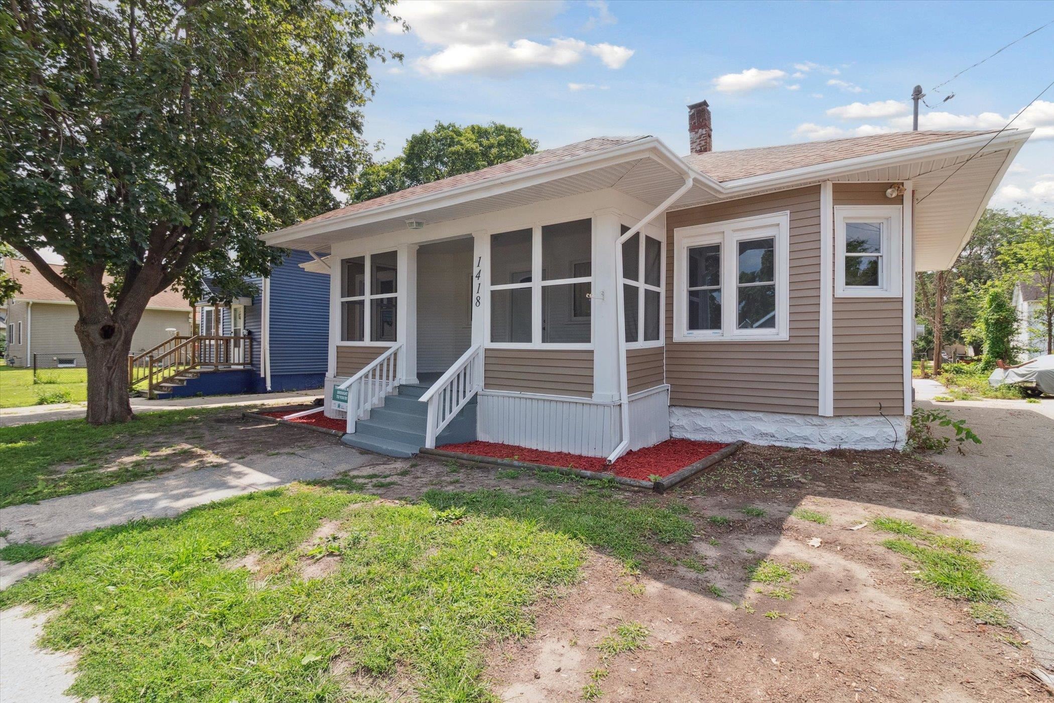 1418 Hull Avenue