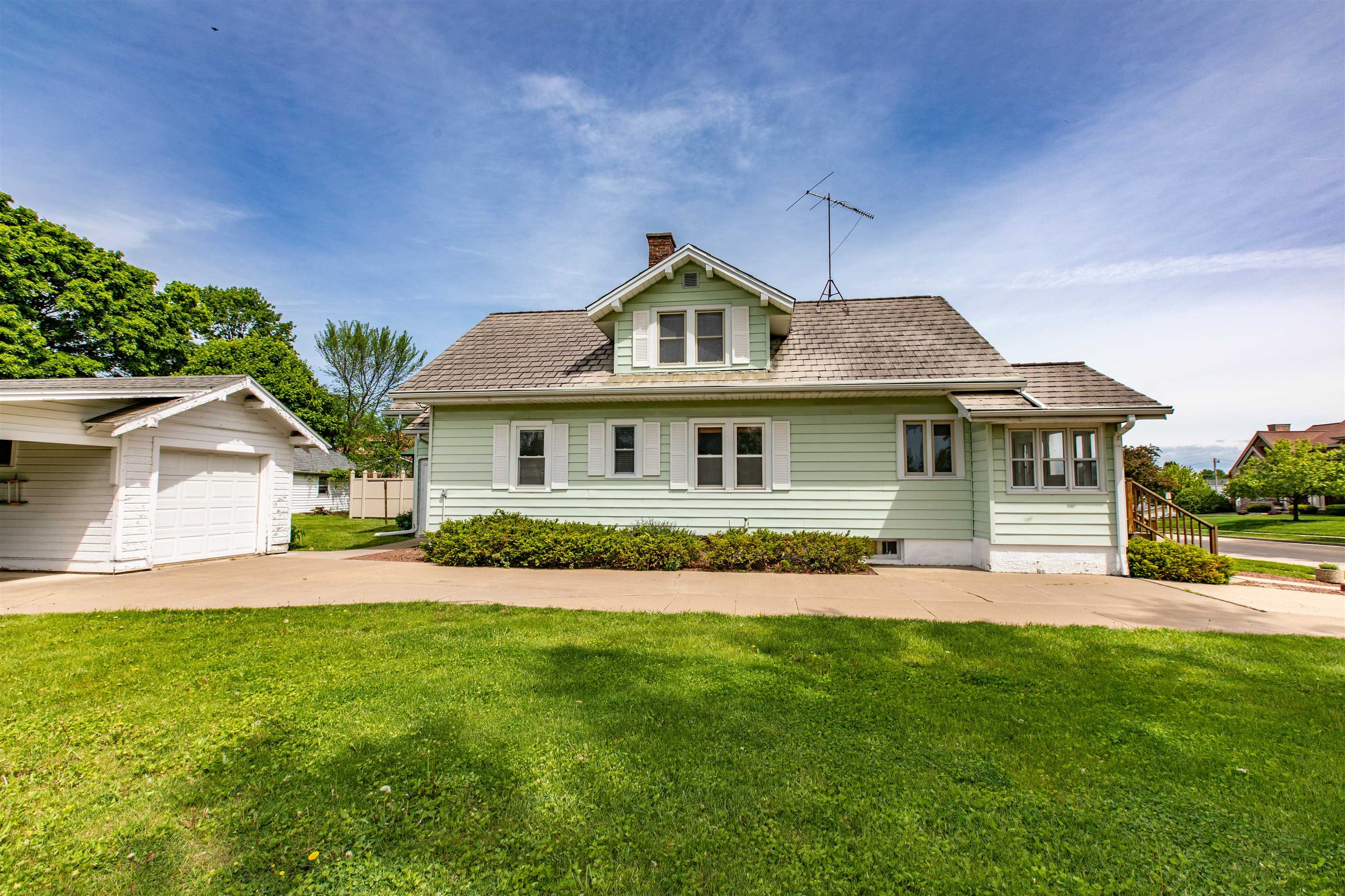 314 S Iowa Street