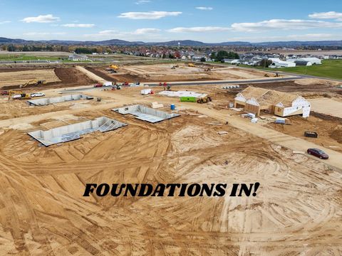 Photo of 134 Goldenrod Way Lot 17 #Lot 17, Prairie Du Sac, WI 53578 (MLS # 2009736)