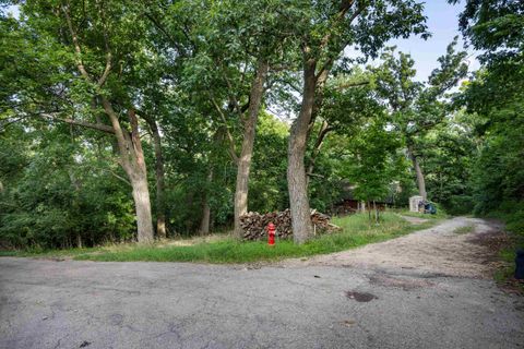 Photo of 199 Oakwood Street, Williams Bay, WI 53191 (MLS # 2027359)