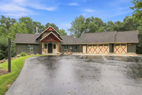 Photo of 7473 Oesterle Lane, Rosholt, WI 54473 (MLS # 2032142)