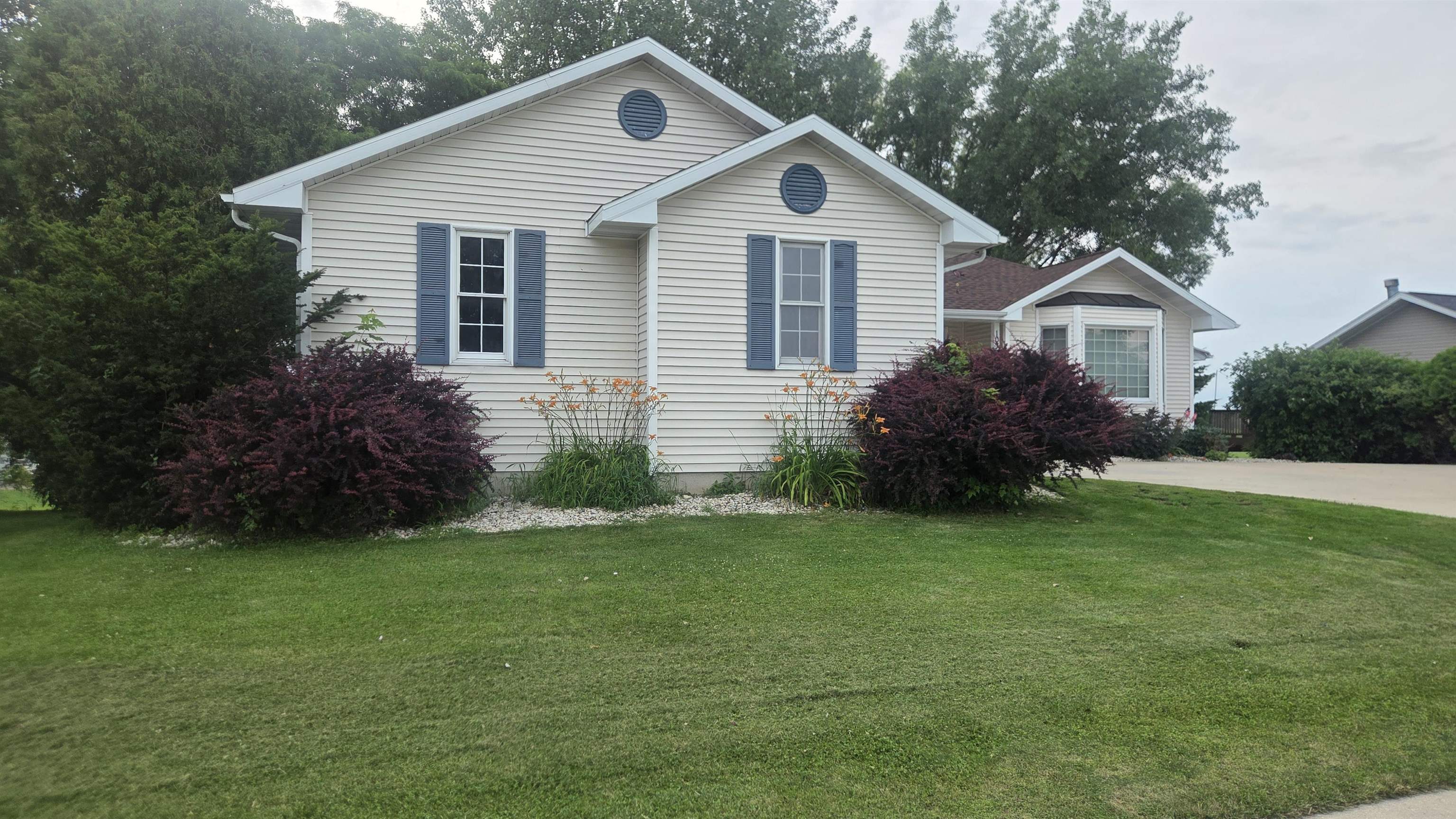 107 Lazy Lake Drive