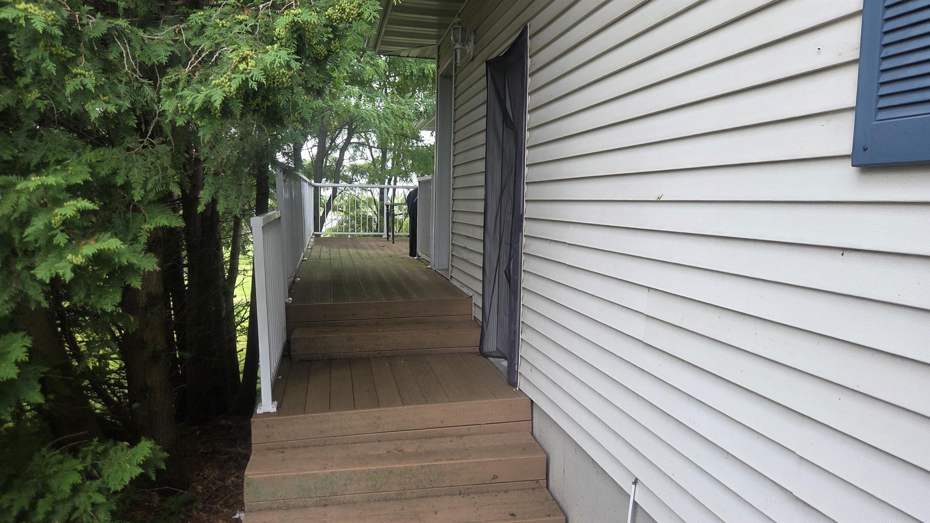 107 Lazy Lake Drive