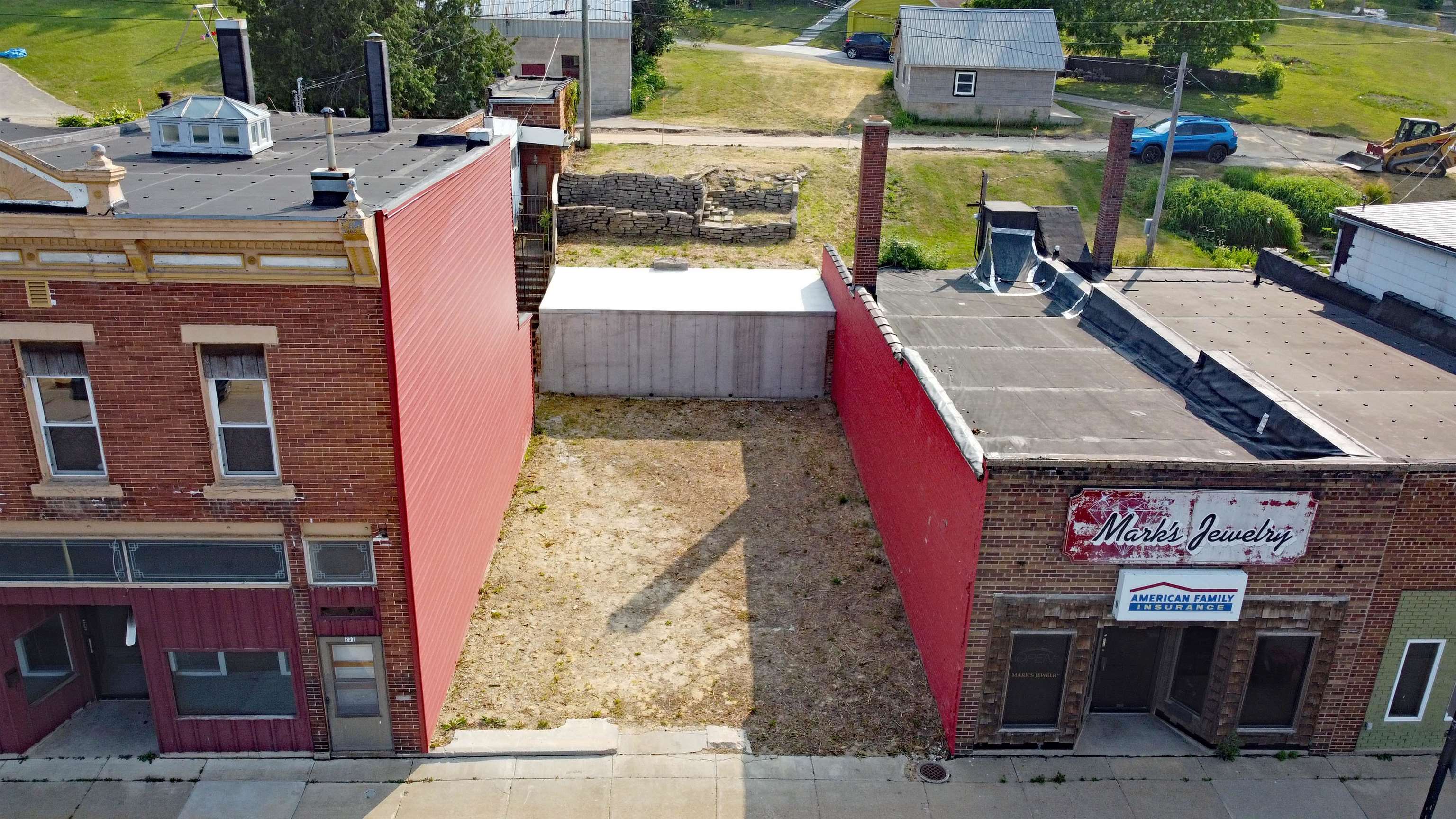 233 Main St, Elroy, WI 53929
