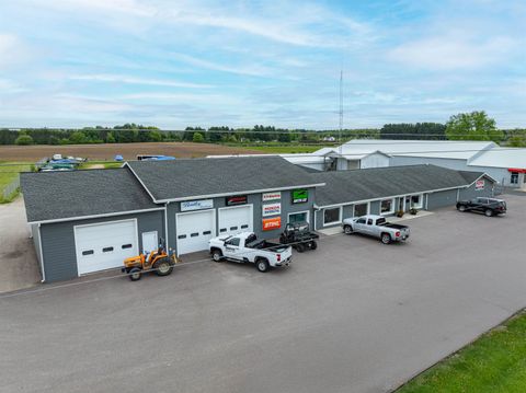 Photo of 4150 Highway 13, Wisconsin Dells, WI 53965 (MLS # 2000419) Photo of 4150 Highway 13, Wisconsin Dells, WI 53965 (MLS # 2000419)