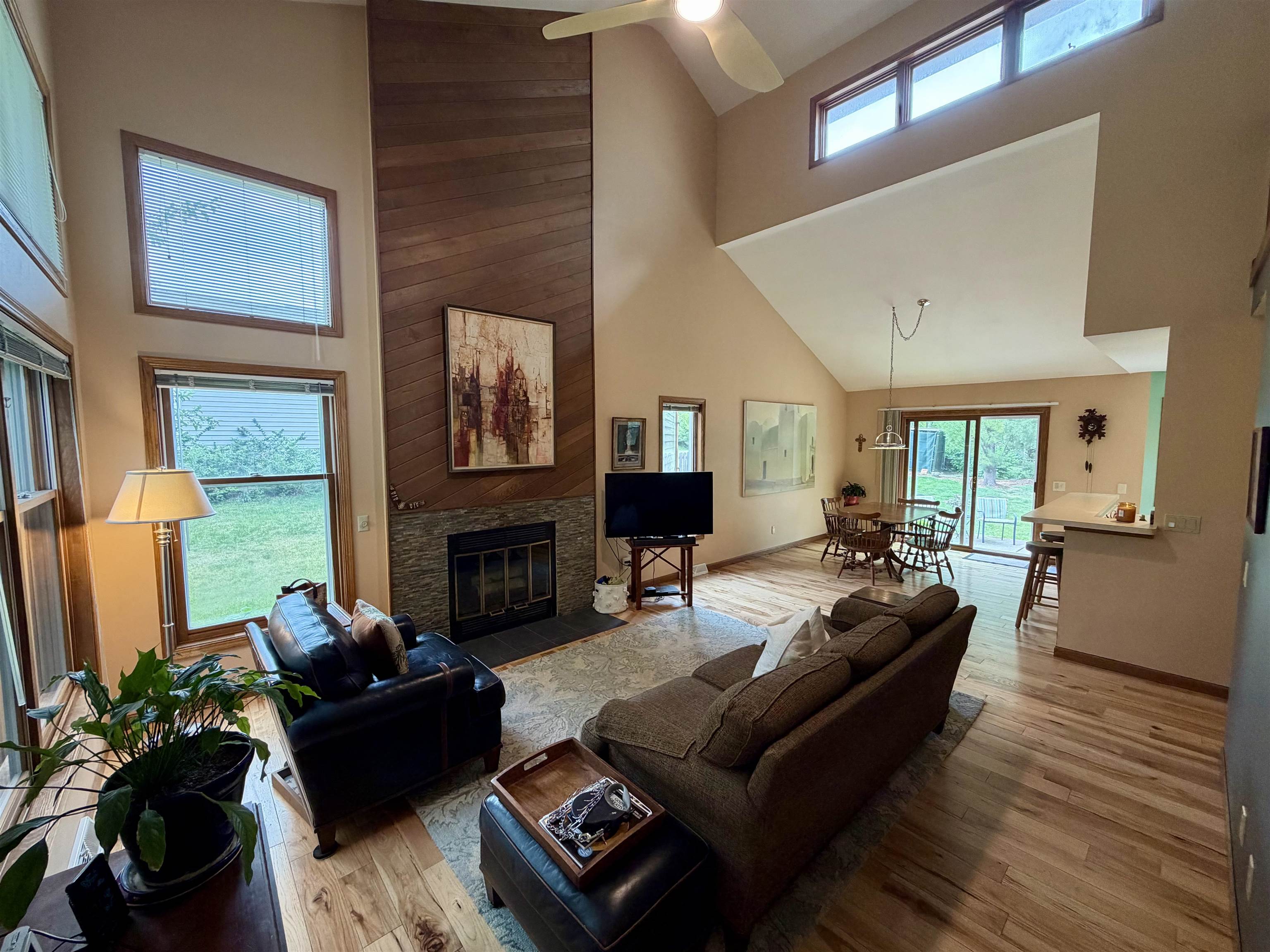 2809 Maple View Drive
