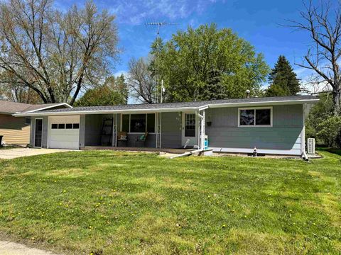 Photo of 621 West Street, Beaver Dam, WI 53916 (MLS # 2021909)