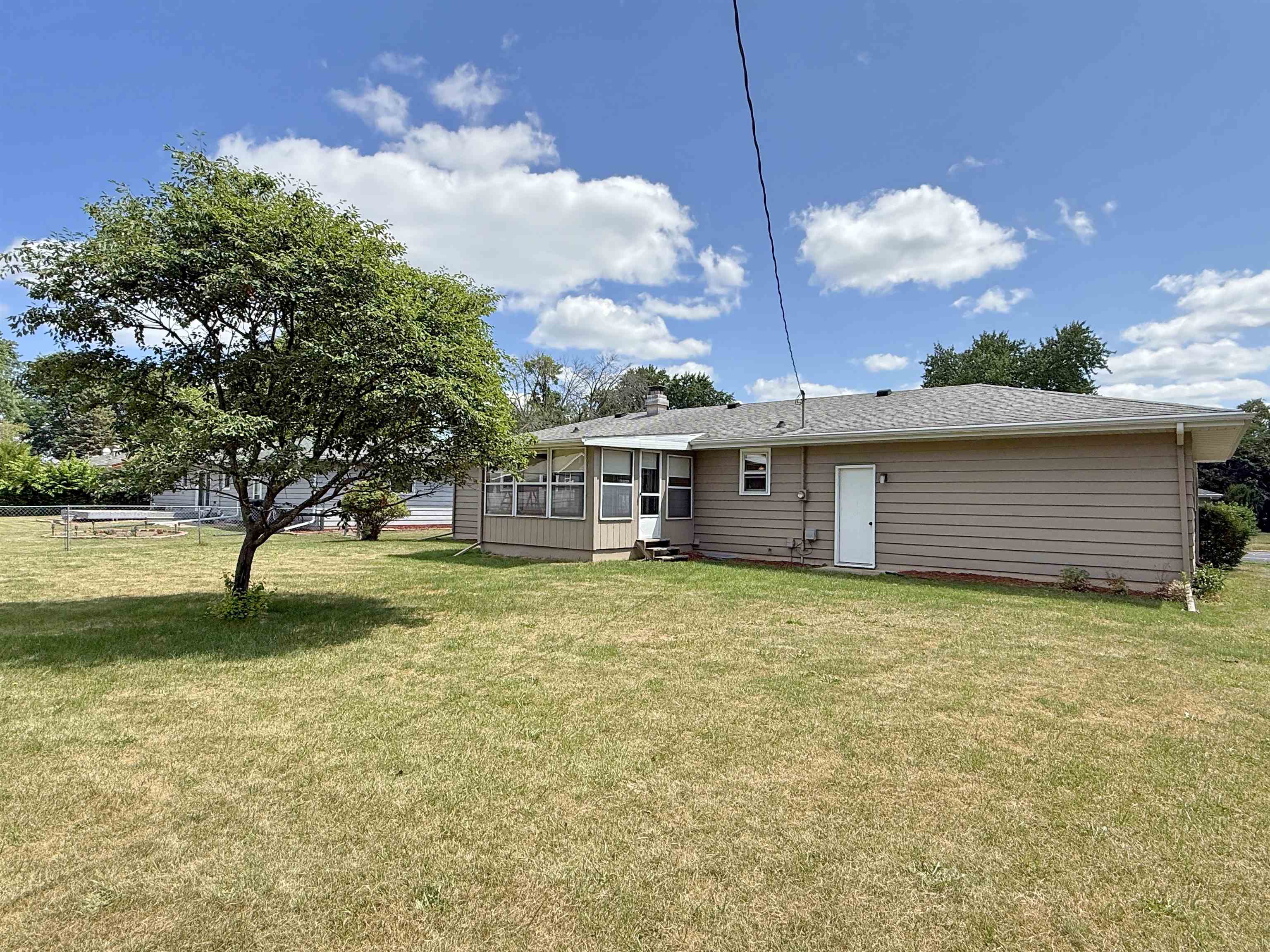 1429 N Pontiac Drive