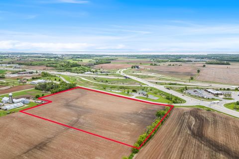 Tiny photo for 1600 Planeview Drive, Oshkosh, WI 54904 (MLS # 2000331)