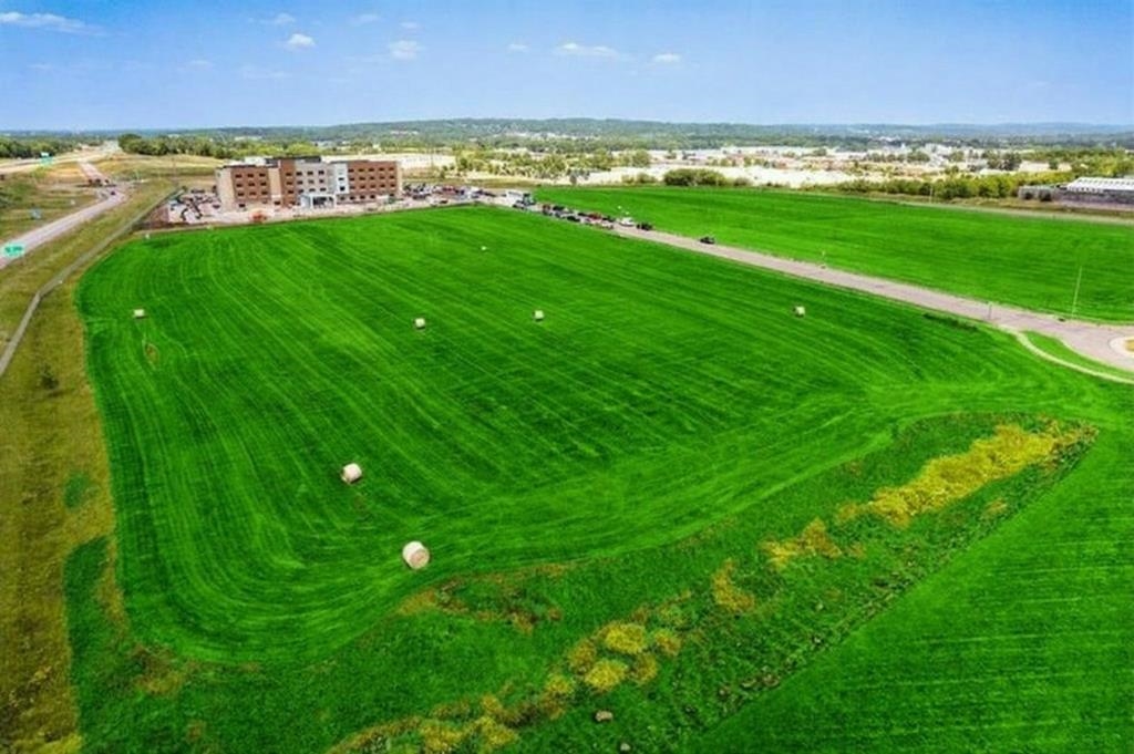 12.52ac Gateway Drive