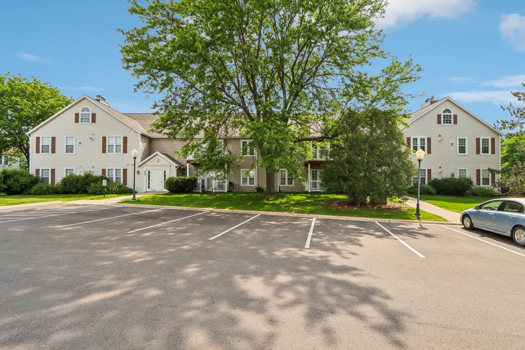 809 Harbor House Drive 4