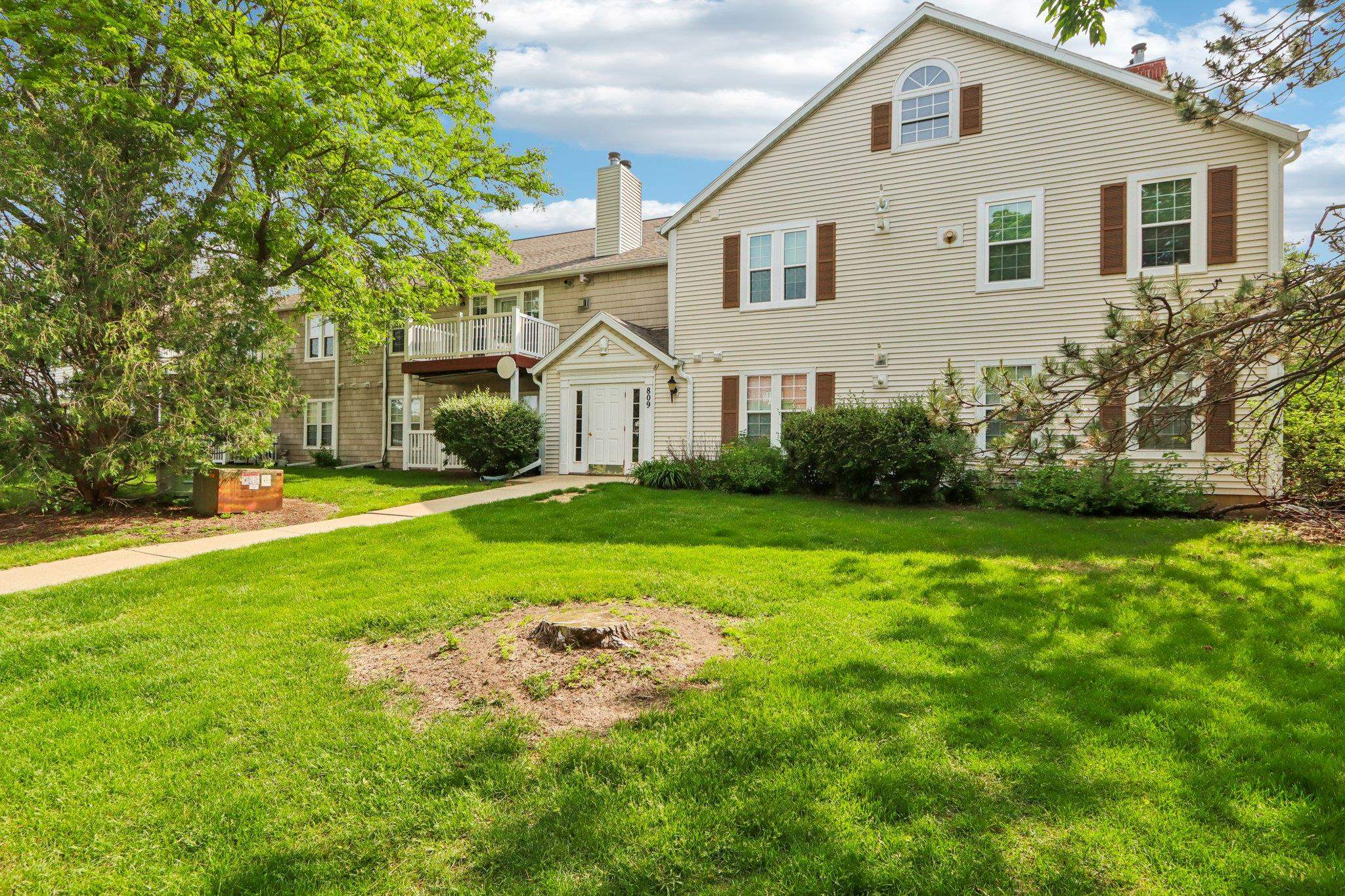809 Harbor House Drive 4