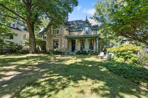 Photo of 752 E Gorham Street, Madison, WI 53703 (MLS # 2007057)
