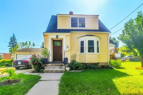Photo of 109 Union Street, Janesville, WI 53548 (MLS # 2010137)
